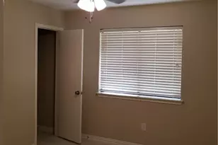 11601 Hidden Quail Dr, Austin, TX 78758 - Photo 14