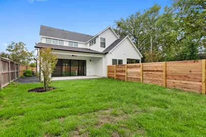 7512 Delafield Ln #B, Austin, TX 78752 - Photo 10