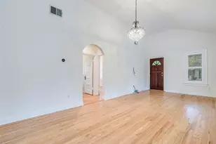 512 E 49th St, Austin, TX 78751 - Photo 6