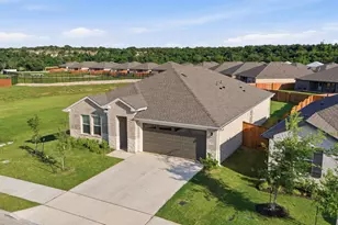 109 Bruin Paw Dr, Georgetown, TX 78628 - Photo 2