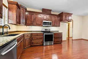 330 Arbors Cir, Elgin, TX 78621 - Photo 6