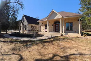 330 Arbors Cir, Elgin, TX 78621 - Photo 1