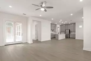 7503 Boyd Hvn Dr, Austin, TX 78744 - Photo 4