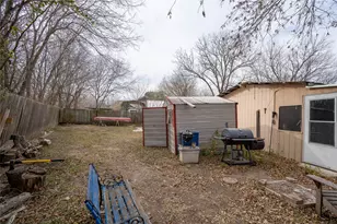 1114 Woodlawn St, Lockhart, TX 78644 - Photo 24