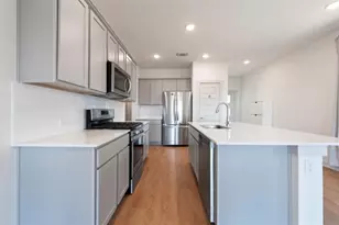 10805 Meris Ln, Austin, TX 78754 - Photo 10
