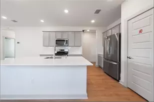 10805 Meris Ln, Austin, TX 78754 - Photo 8