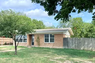 306 E Wonsley Dr, Austin, TX 78753 - Photo 2