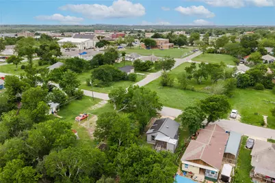 604 Burkett Street, Taylor, TX 76574 - Photo 18