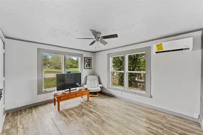 604 Burkett Street, Taylor, TX 76574 - Photo 4