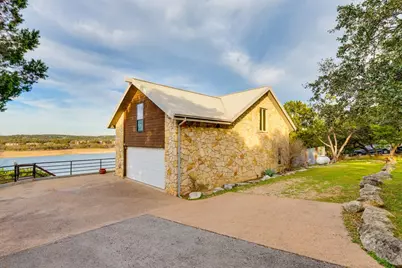 21008 W Lakeshore Drive, Spicewood, TX 78669 - Photo 10
