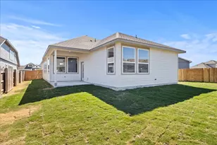 130 Paul Pena Dr, San Marcos, TX 78666 - Photo 14