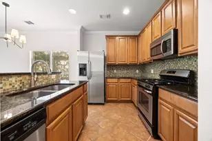 2013 Amur Dr, Austin, TX 78745 - Photo 8