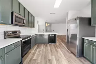 1428 Poppy Seed Ln, Austin, TX 78741 - Photo 2