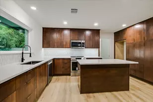 503 Elm St, Bastrop, TX 78602 - Photo 4