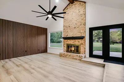 503 Elm Street, Bastrop, TX 78602 - Photo 2