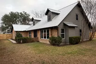 503 Elm St, Bastrop, TX 78602 - Photo 26