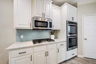 3413 Zebecca Creek Dr, Austin, TX 78732 - Photo 8