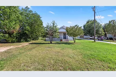 633 Academy Street, Blanco, TX 78606 - Photo 1