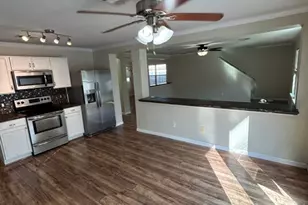 731 Abundance Ln, Kyle, TX 78640 - Photo 10
