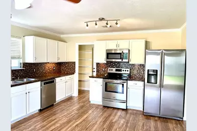 731 Abundance Lane, Kyle, TX 78640 - Photo 6