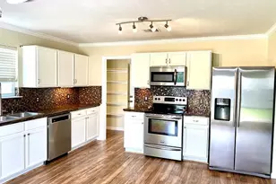 731 Abundance Ln, Kyle, TX 78640 - Photo 6