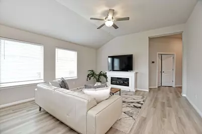 608 Carol Drive, Hutto, TX 78634 - Photo 12