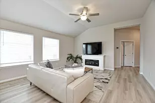 608 Carol Dr, Hutto, TX 78634 - Photo 12