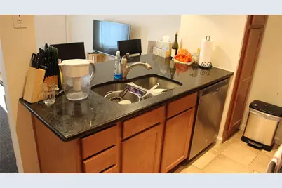 612 Park Place #302, Austin, TX 78705 - Photo 6