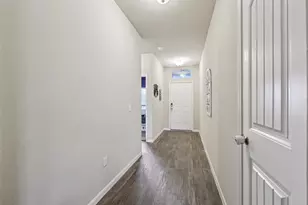 109 San Bernard Trl, Hutto, TX 78634 - Photo 4