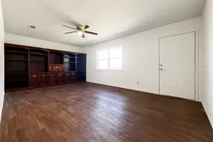 803 W 25th St, Cameron, TX 76520 - Photo 4