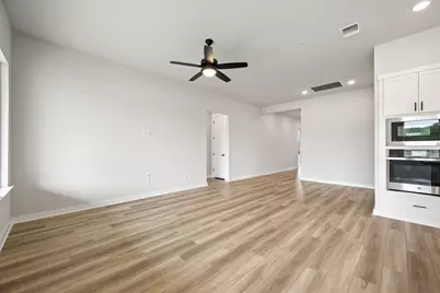 10728 Worth Lane, Manor, TX 78653 - Photo 14