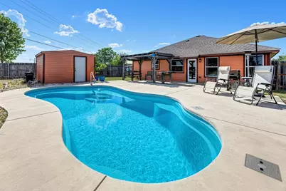 823 Ruby Court, Jarrell, TX 76537 - Photo 2