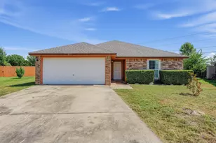823 Ruby Ct, Jarrell, TX 76537 - Photo 1