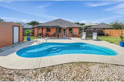 823 Ruby Court, Jarrell, TX 76537 - Photo 16