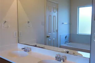 911 Middle Brook Dr, Leander, TX 78641 - Photo 32