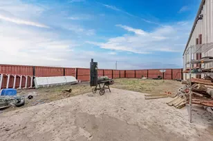 1889 Co Rd 487, Taylor, TX 76574 - Photo 20