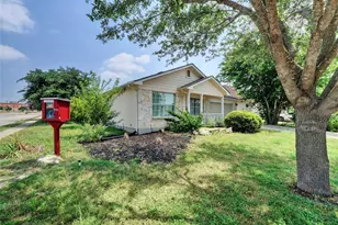 136 Holmstrom St, Hutto, TX 78634 - Photo 6
