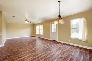 136 Holmstrom St, Hutto, TX 78634 - Photo 12