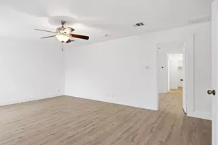215 Myrtle St, Kyle, TX 78640 - Photo 30
