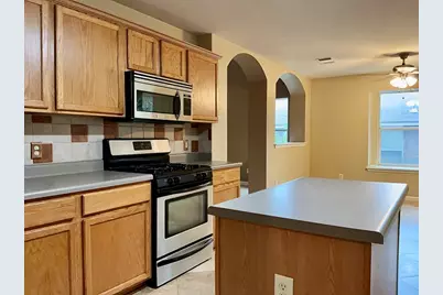 3590 Rock Shelf Lane, Round Rock, TX 78681 - Photo 10
