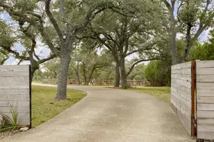 8075 Mt Sharp Rd, Wimberley, TX 78676 - Photo 10