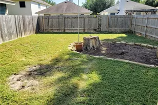 1125 Walton Ln, Austin, TX 78721 - Photo 18