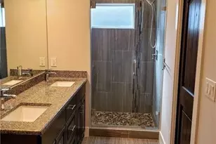 1125 Walton Ln, Austin, TX 78721 - Photo 10