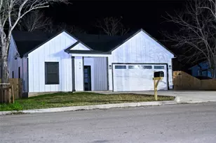 516 N Hackberry Ave, Luling, TX 78648 - Photo 2