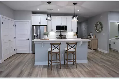 516 N Hackberry Avenue, Luling, TX 78648 - Photo 30