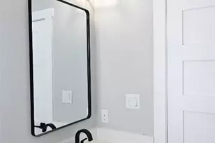 516 N Hackberry Ave, Luling, TX 78648 - Photo 14