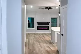 516 N Hackberry Ave, Luling, TX 78648 - Photo 26