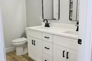 516 N Hackberry Ave, Luling, TX 78648 - Photo 6