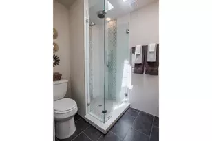 1902 New York Ave, Austin, TX 78702 - Photo 24