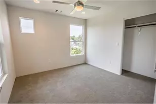 1902 New York Ave, Austin, TX 78702 - Photo 26